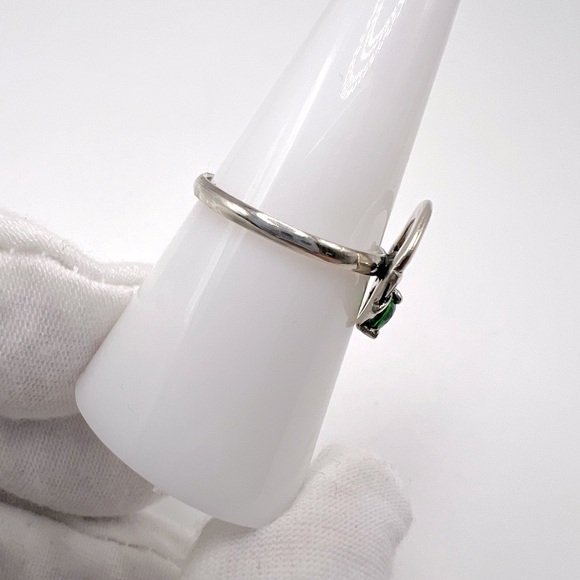 Sale $12 Firm! Sterling Claddagh Ring W/Synthetic Emerald - Picture 3 of 16